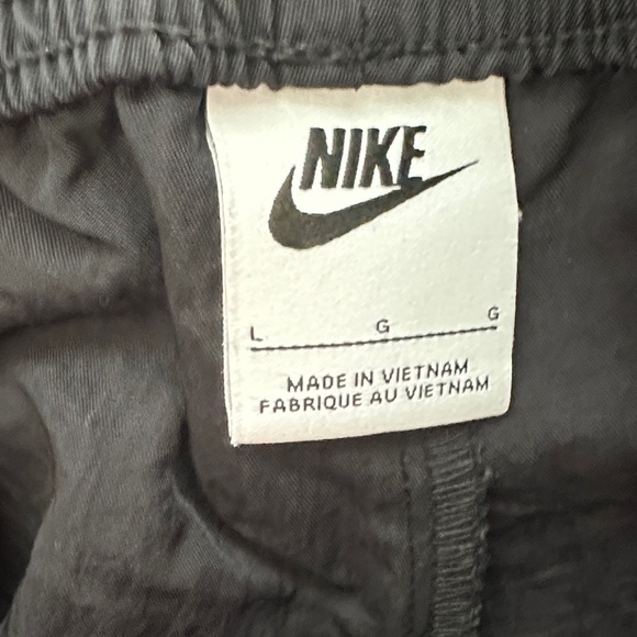 Nike Sportswear Essential Woven Cargo Pants L Black High Rise Athleisure Utility - Picture 7 of 8